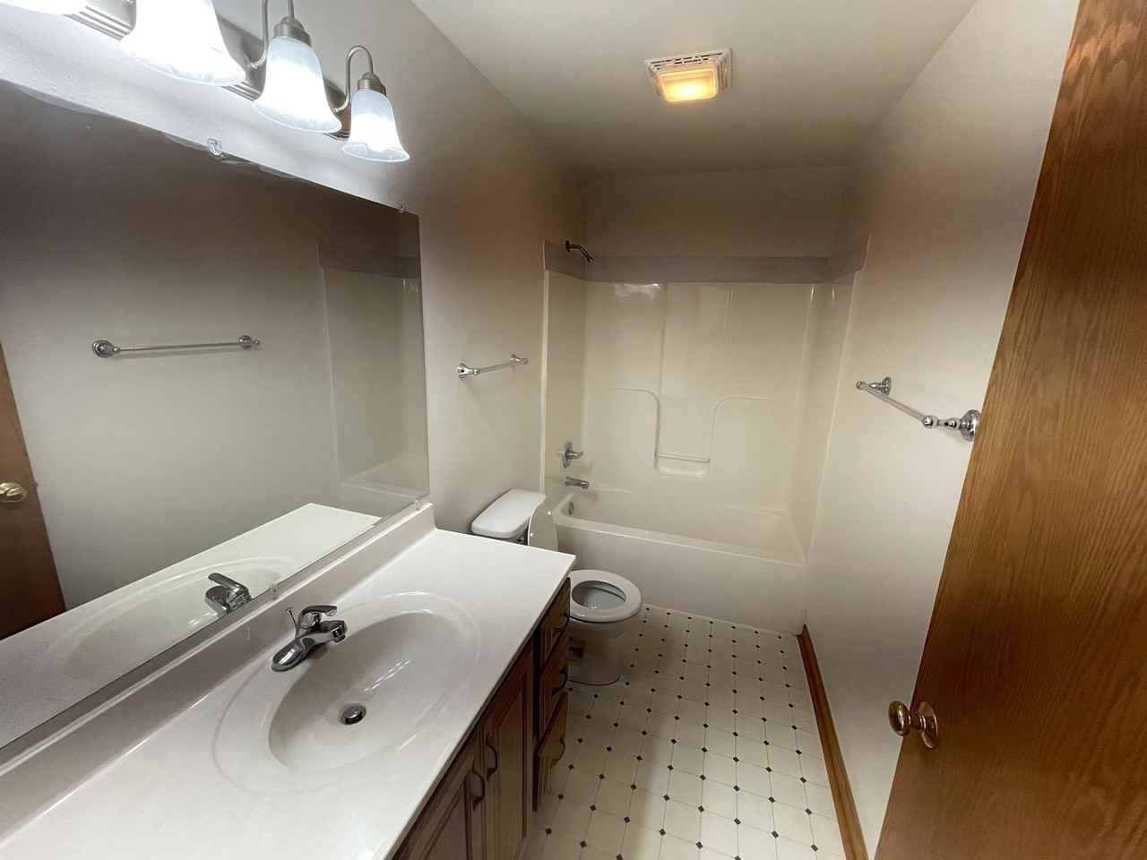148 Sater St #1 - Photo 5 of 9