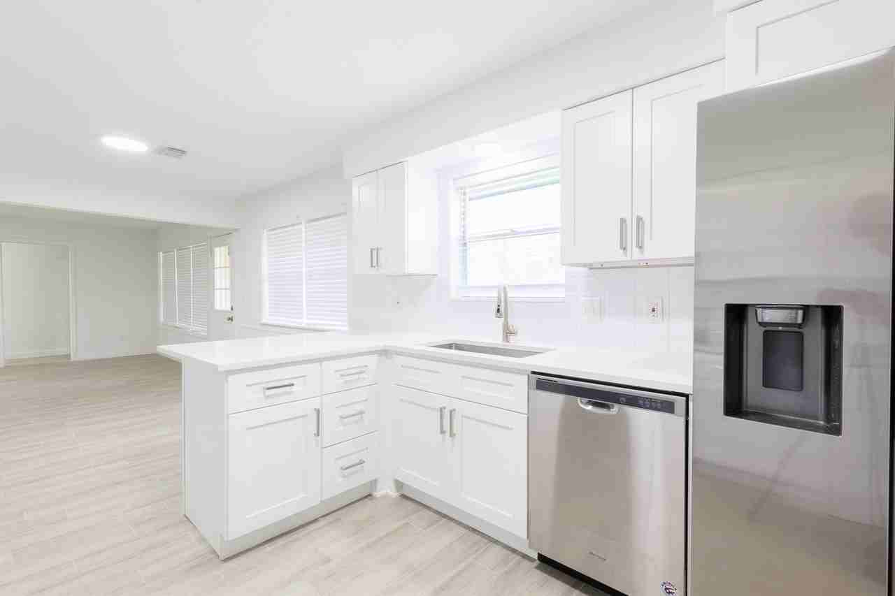 2510 Straight Creek Dr #1 - Photo 4 of 32