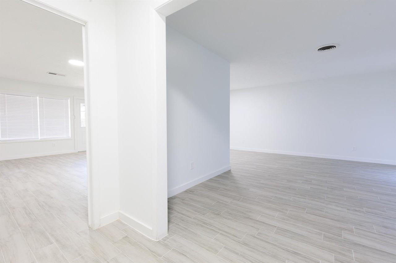 2510 Straight Creek Dr #1 - Photo 6 of 32