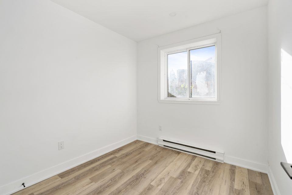 3040 Rue Masson #2 - Photo 2 of 11