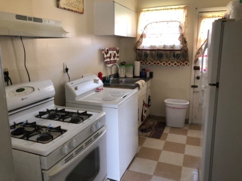 2167 Kansas St - Photo 4 of 4