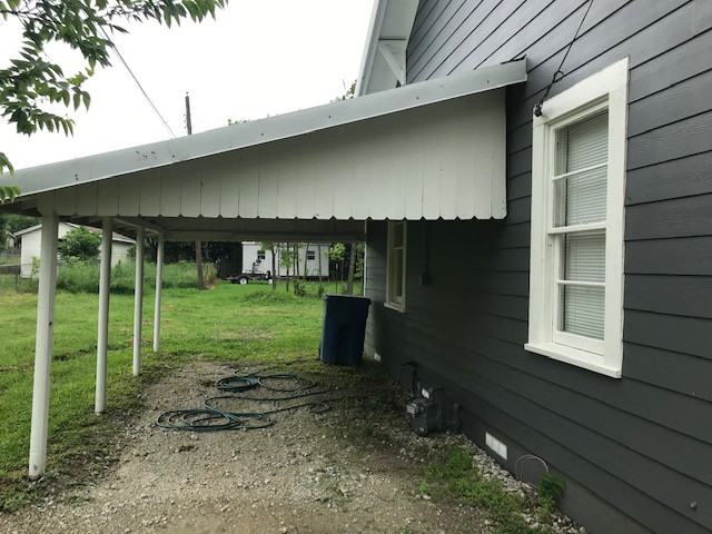 605 N Pecan Ave - Photo 2 of 50