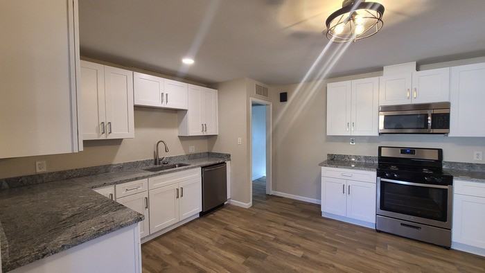 1042 E Ruth Ave - Photo 3 of 26