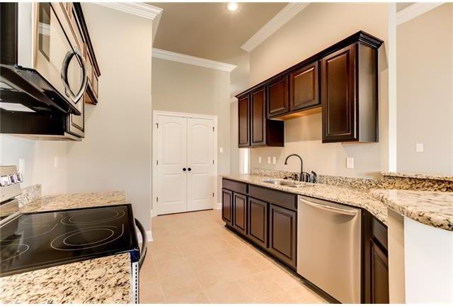 1544 Dominic Dr - Photo 3 of 12