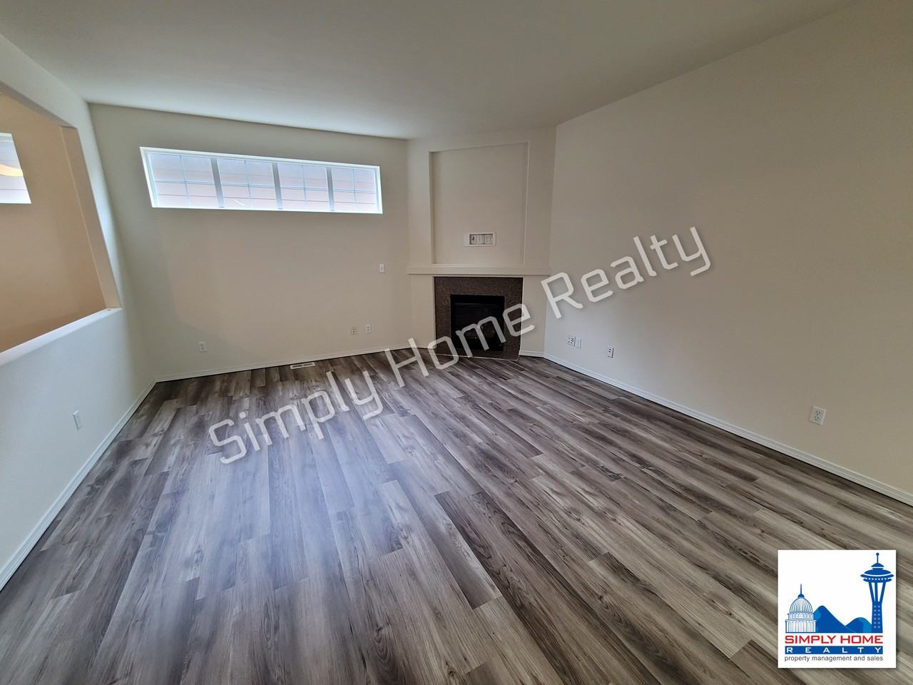 8516 Lackland Ct Ne - Photo 5 of 20