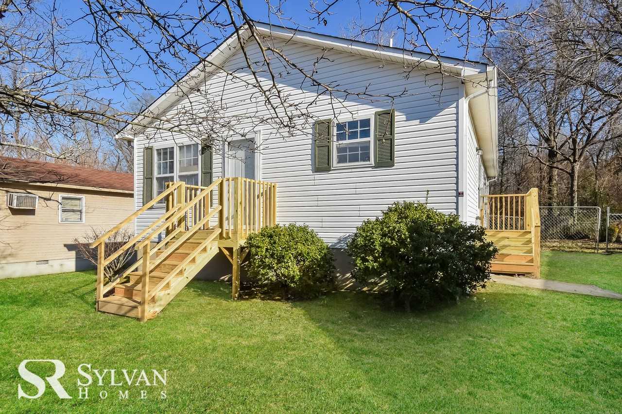 203 Turner St - Photo 2 of 15