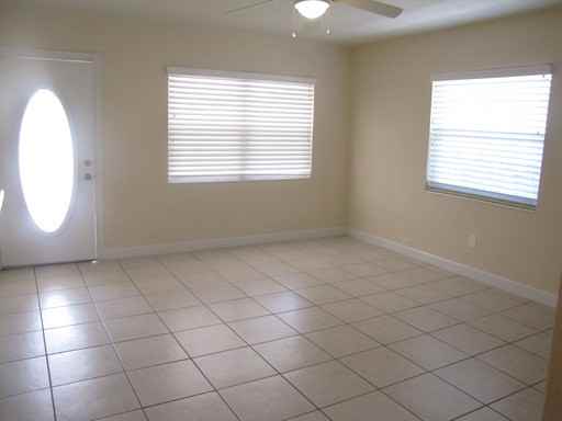 3905 W Gray St - Photo 3 of 12