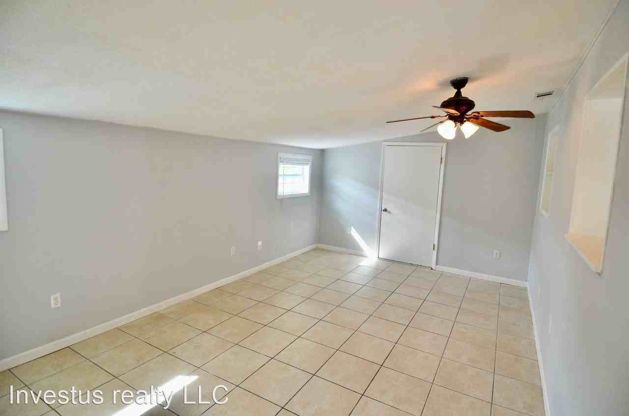 321 40th Street Ct Nw - Photo 2 of 28