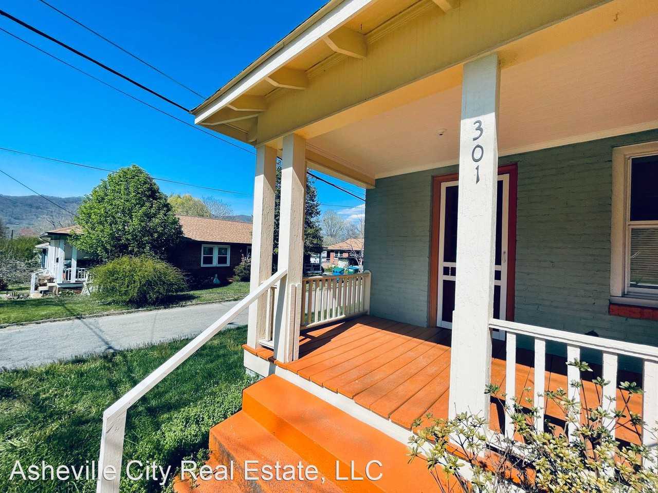 301/303 Dennis Street - Photo 3 of 8