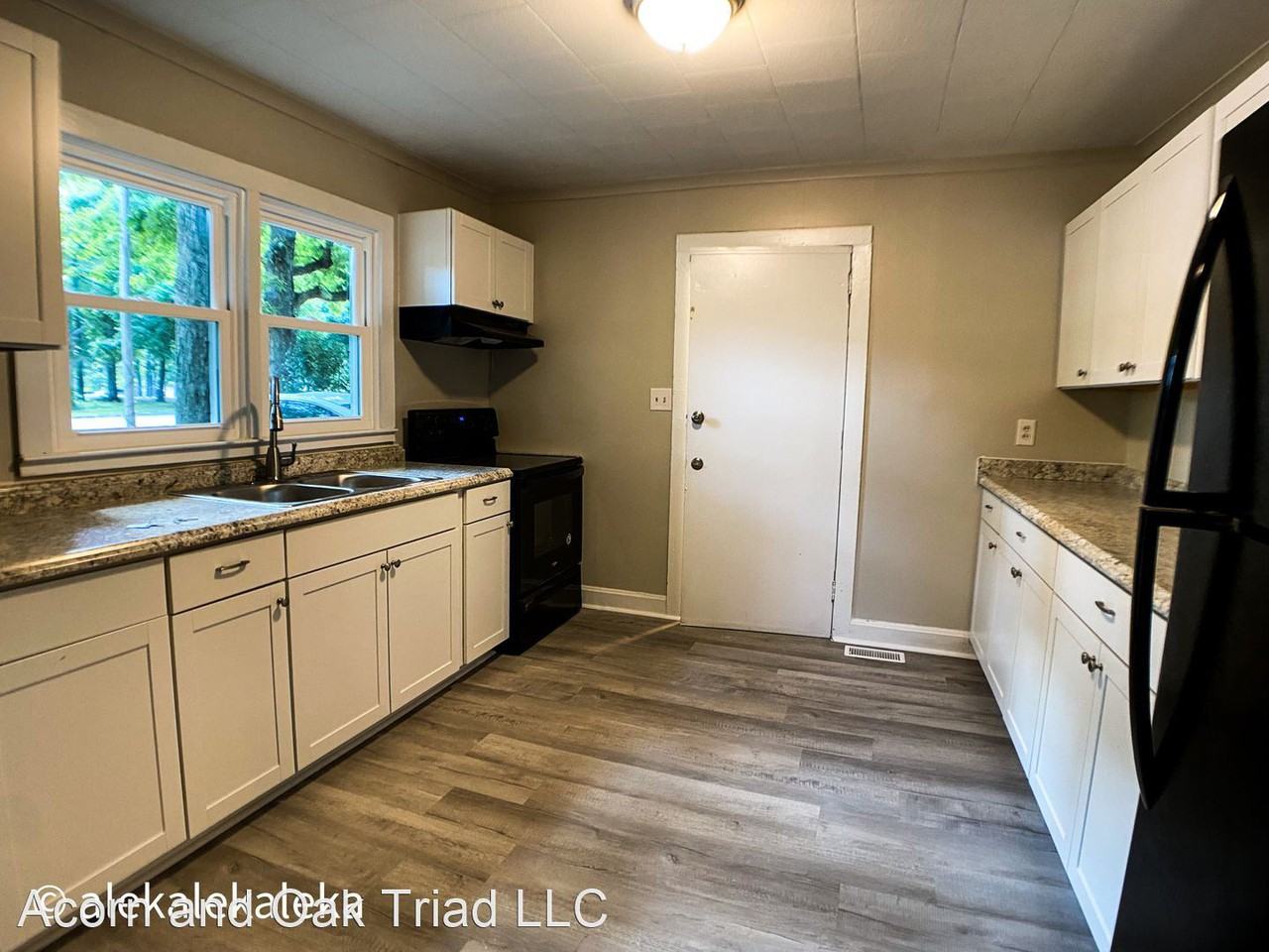 505 Henry Pl - Photo 3 of 12