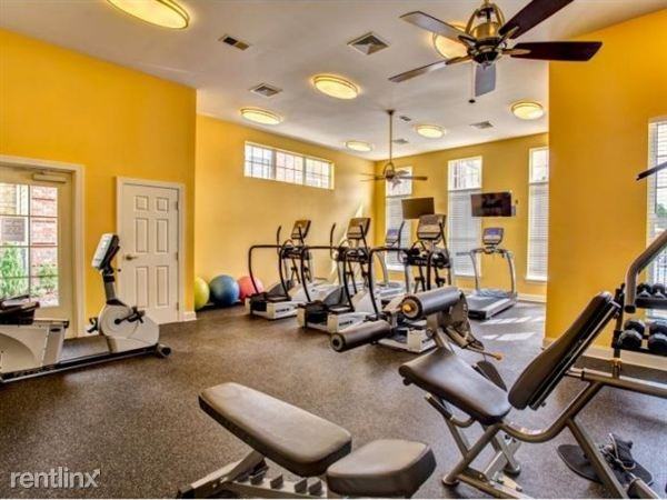 Hamilton Station Apartments - Photo 2 of 14