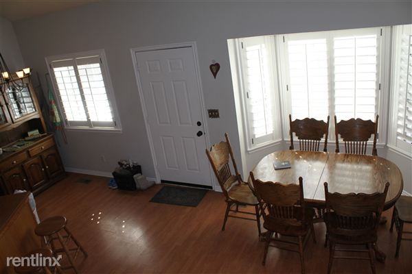 La Jolla Condominiums - Photo 2 of 8