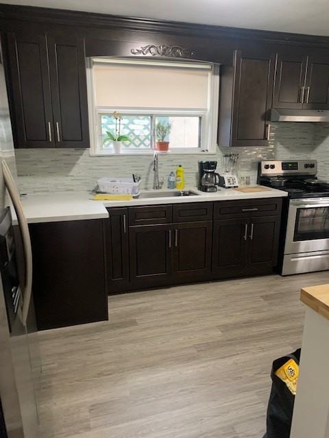 18 Bridgenorth Cres - Photo 3 of 12