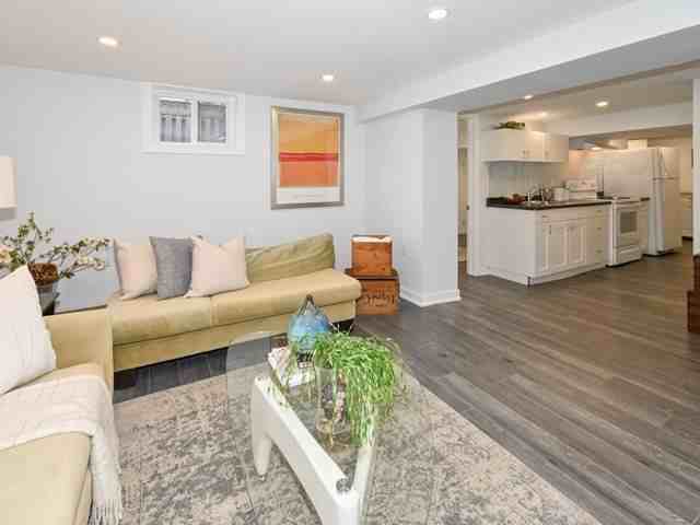 5 Fairfax Cres - Photo 3 of 11