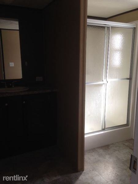 Farmington Manufactured Homes - Photo 2 of 8