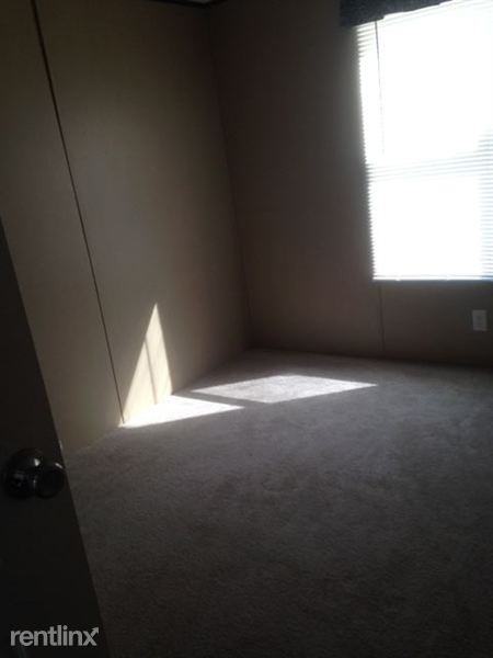 Farmington Manufactured Homes - Photo 3 of 8