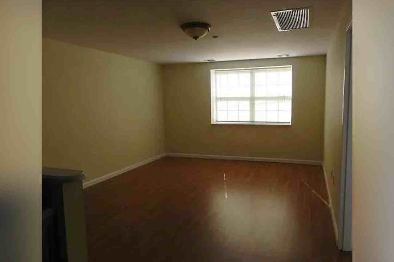 127 E Main St - Photo 2 of 10