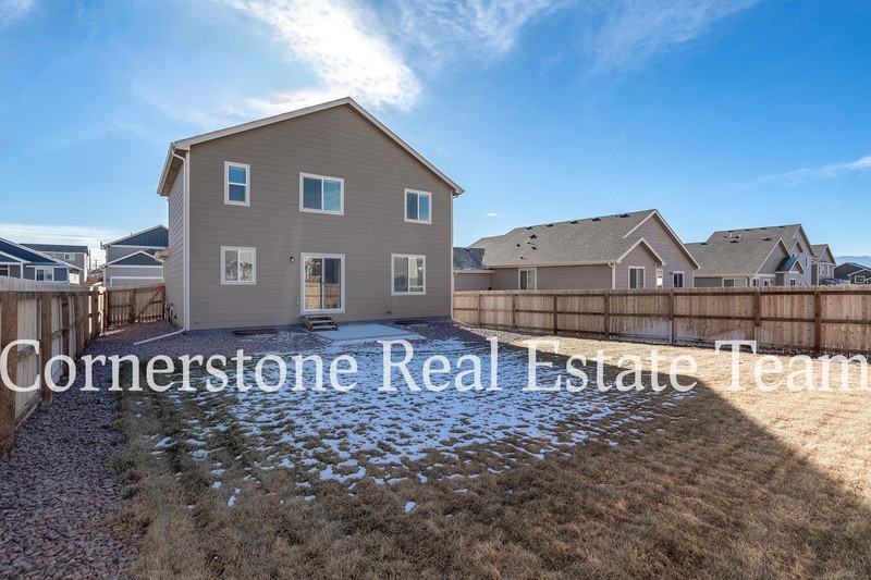 10758 Saco Dr - Photo 5 of 42