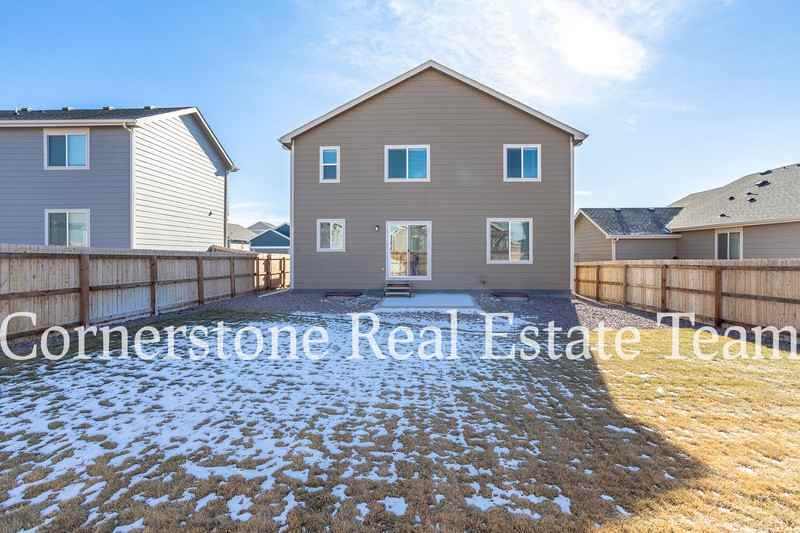 10758 Saco Dr - Photo 6 of 42