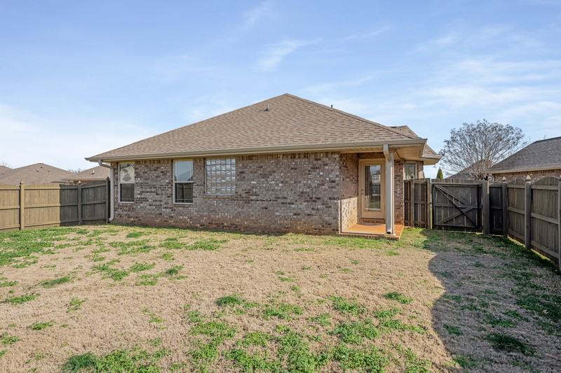 808 Willow Shoals Dr Sw - Photo 3 of 7