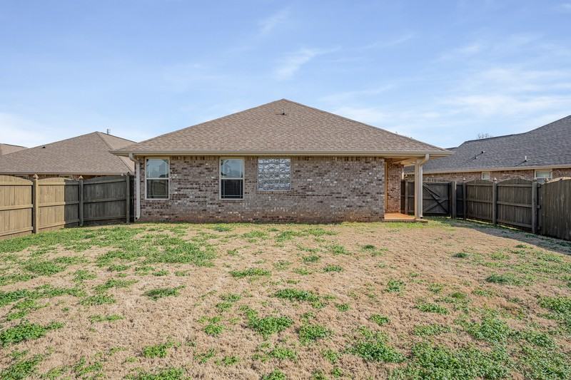 808 Willow Shoals Dr Sw - Photo 4 of 7