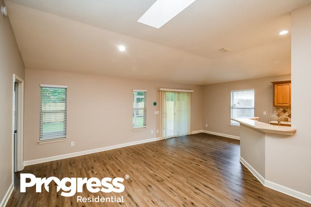 4655 Brandy Oak Ct - Photo 3 of 16