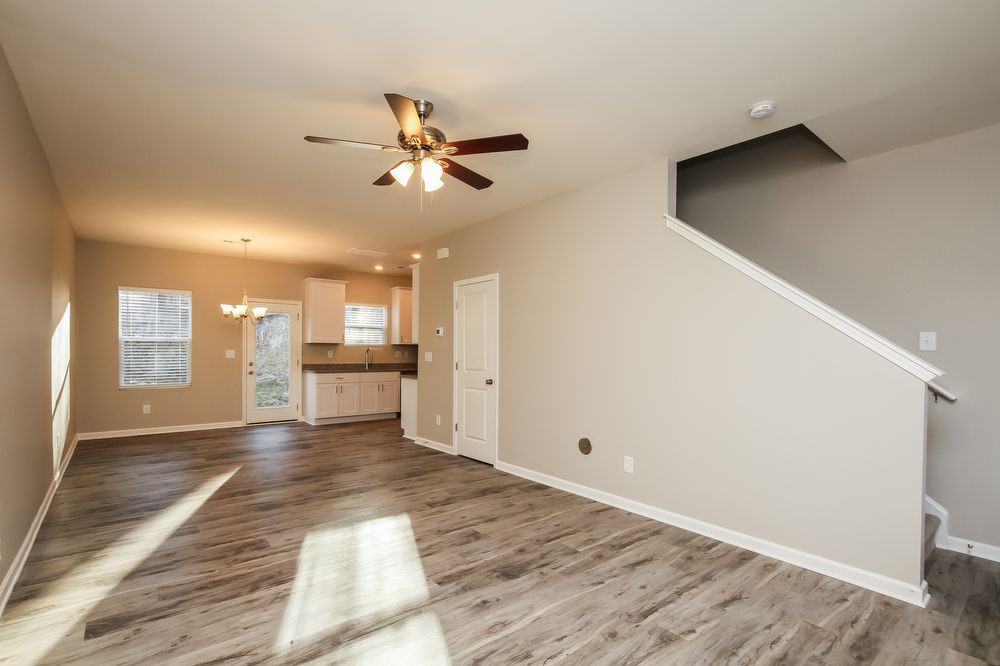 408 17th St - Photo 2 of 15