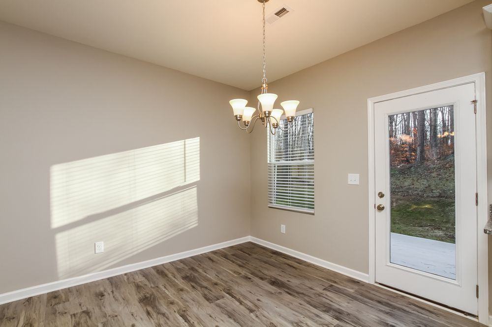 408 17th St - Photo 3 of 15