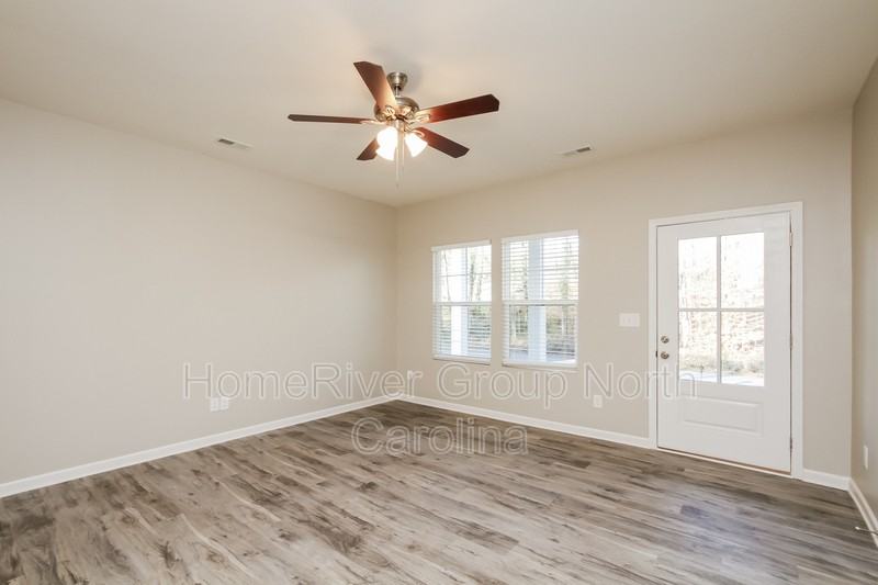 410 17th St - Photo 2 of 20