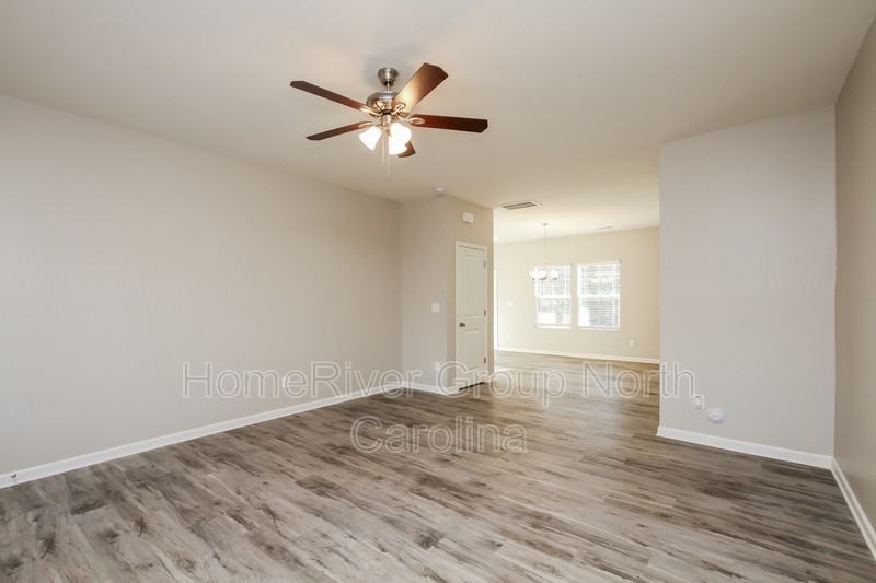 410 17th St - Photo 3 of 20