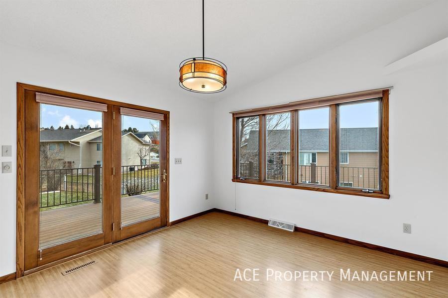 5116 Stoney Creek Court - Photo 6 of 13