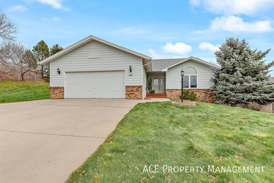 5116 Stoney Creek Court - Photo 2 of 13