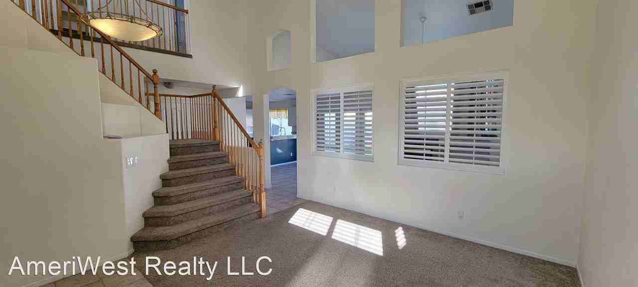 9716 Ridge Creek Pl - Photo 3 of 18
