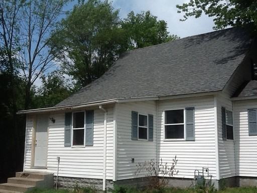 1731 S Main St - Photo 2 of 9