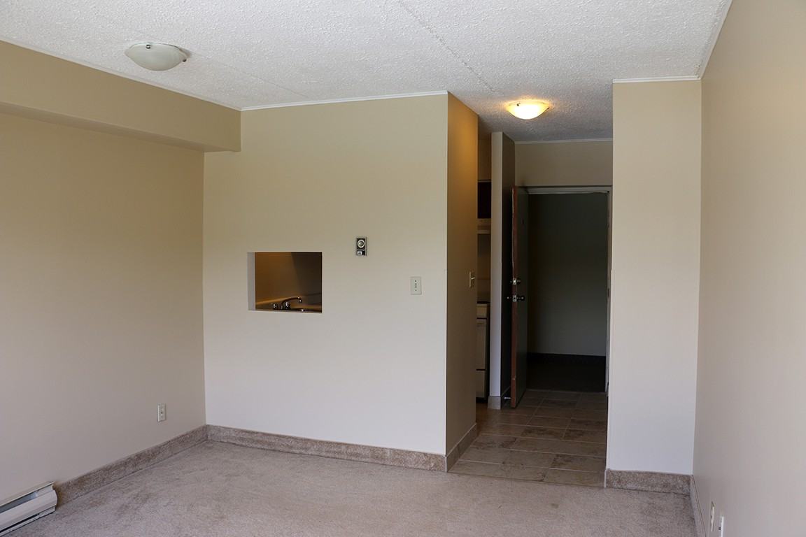 James Apartments - Photo 3 of 13