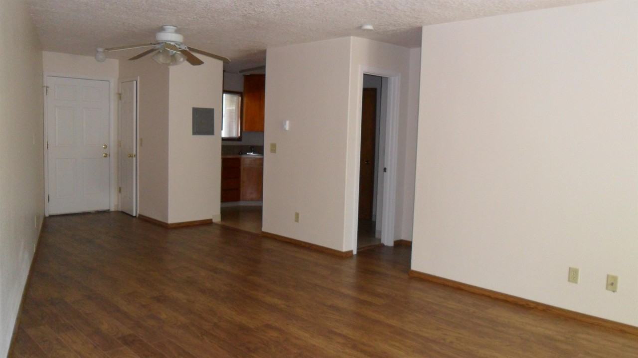 365 Madrona Ave Se #B8 - Photo 2 of 14