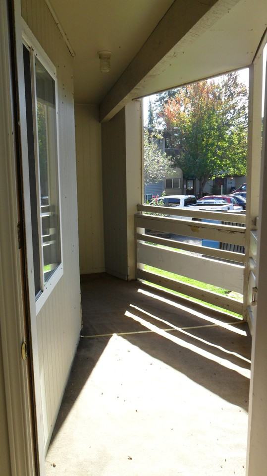 365 Madrona Ave Se #B8 - Photo 7 of 14