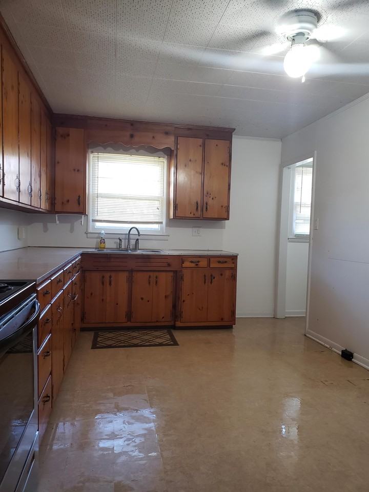 834 Cope Creek Rd #1 - Photo 3 of 8