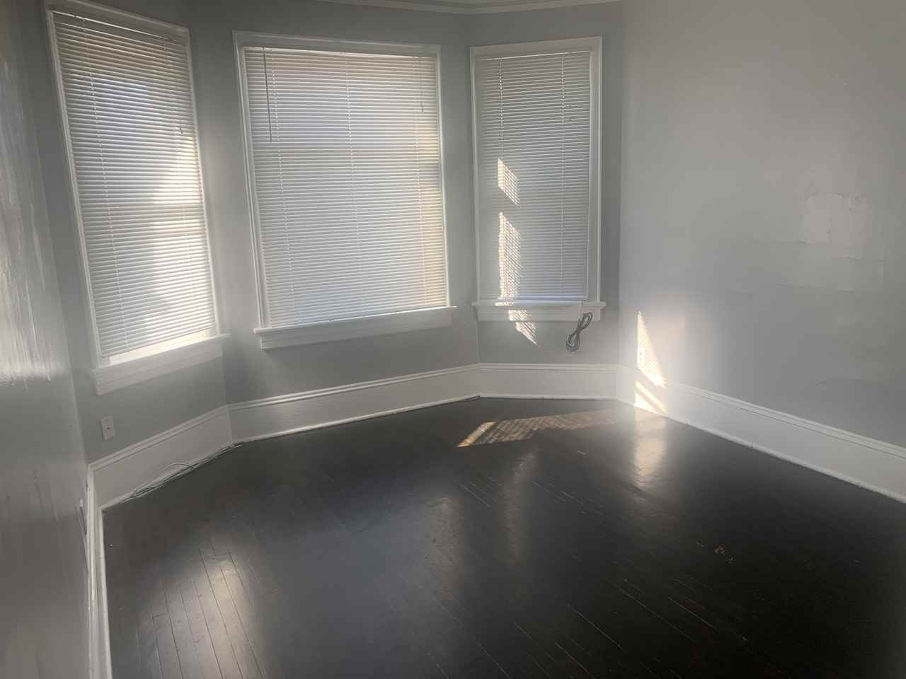 1912 S 11th St - Photo 2 of 9