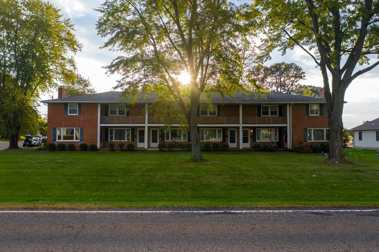 Bexley Townhomes - Photo 6 of 35