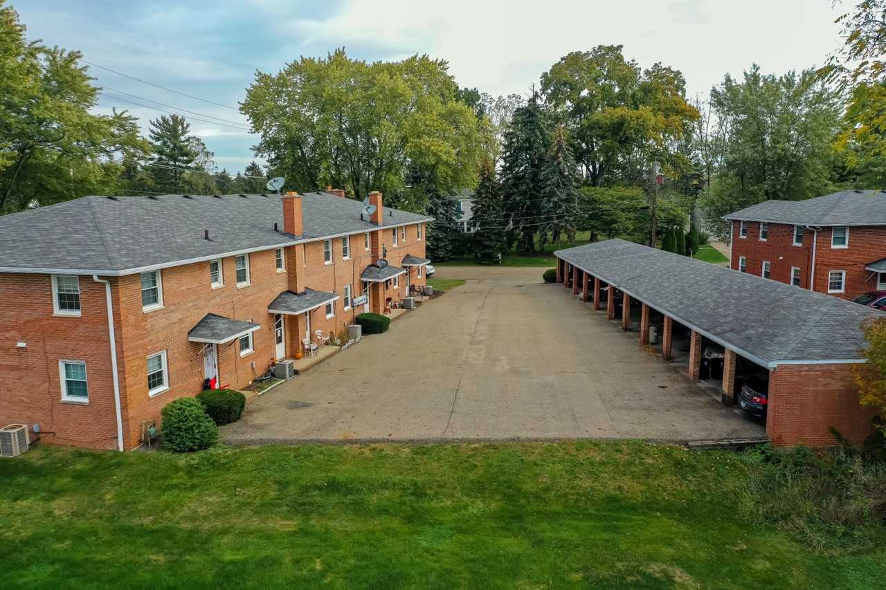 Bexley Townhouses 3600 Martindale Road Northeast E, Canton, OH 44714