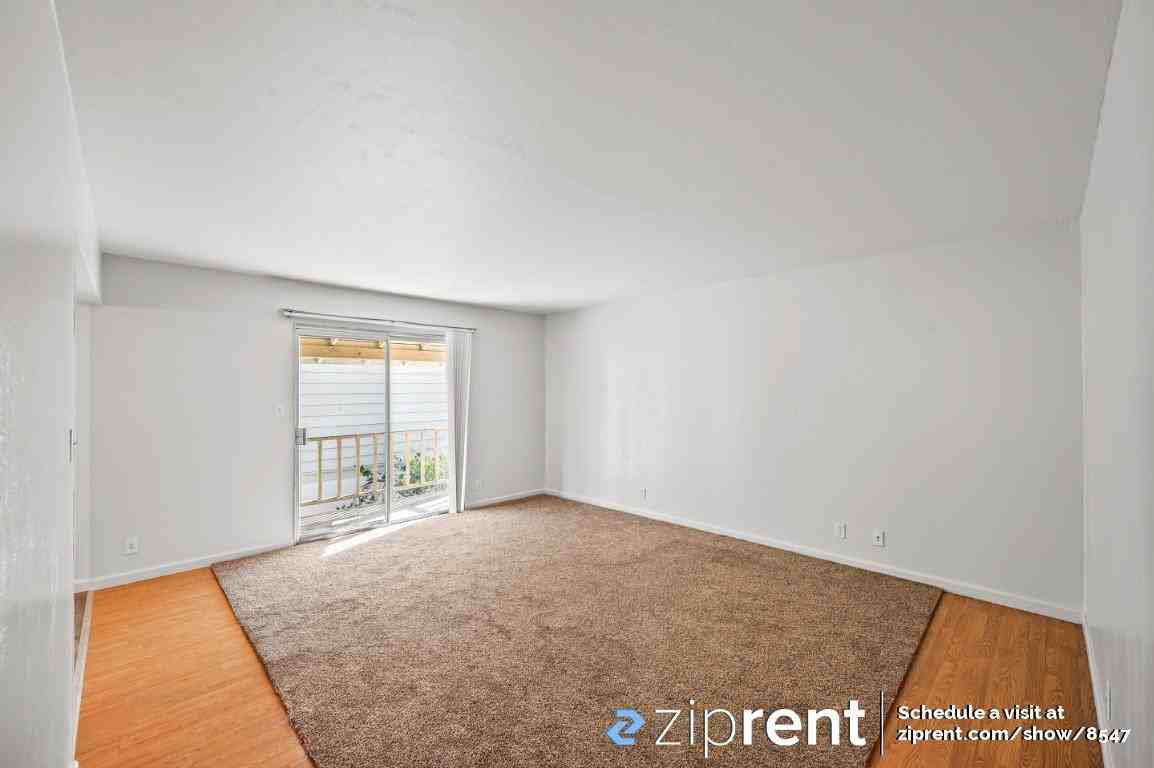 1747 Ross Cir #3 - Photo 3 of 18