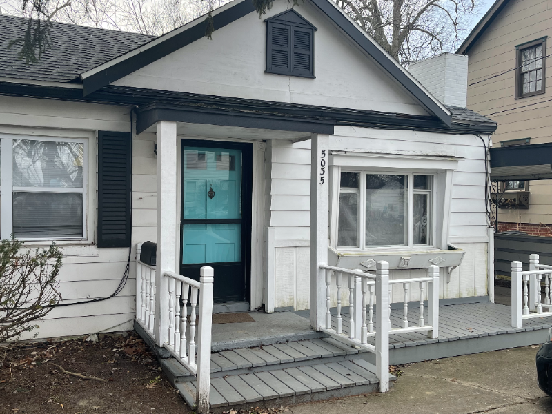 5035 Wissman Rd - Photo 3 of 24