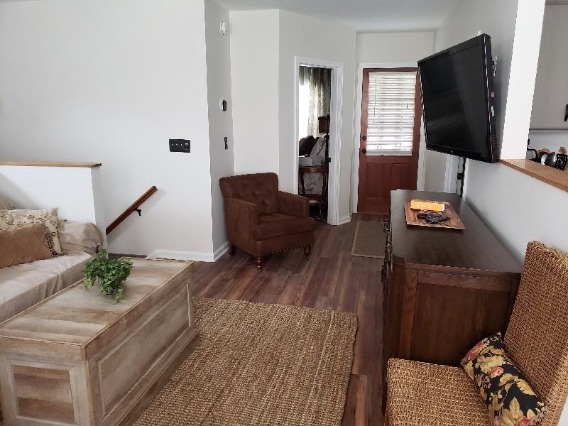 60 Glenwood Ave #2 - Photo 5 of 12