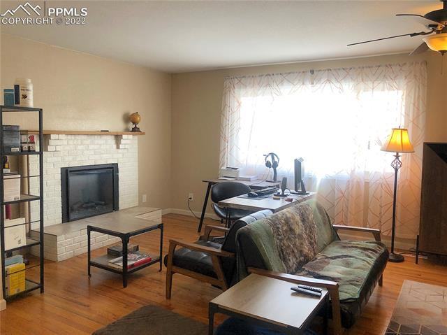 2406 Ember Dr - Photo 3 of 24