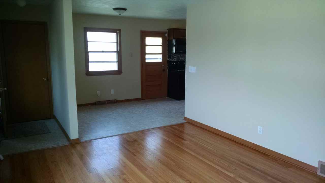 5613 Grand Avenue - Photo 3 of 10