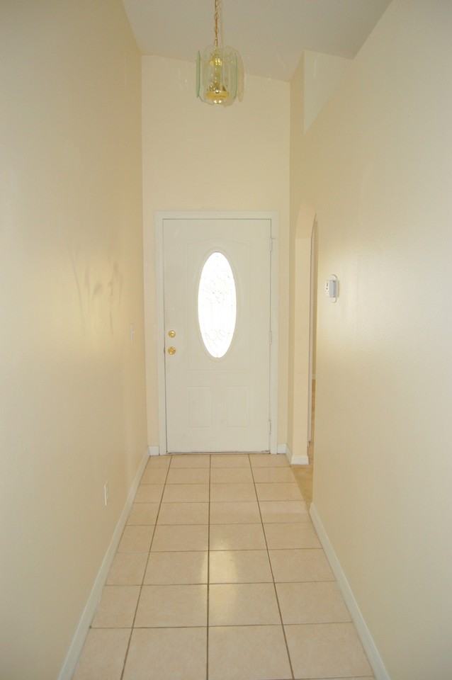 23553 Sierra Rd - Photo 3 of 16