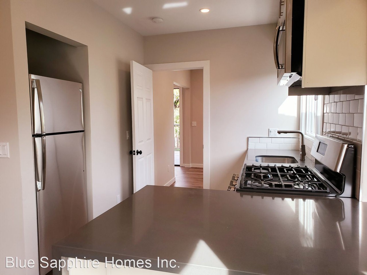 4838 Daisy St - Photo 3 of 10
