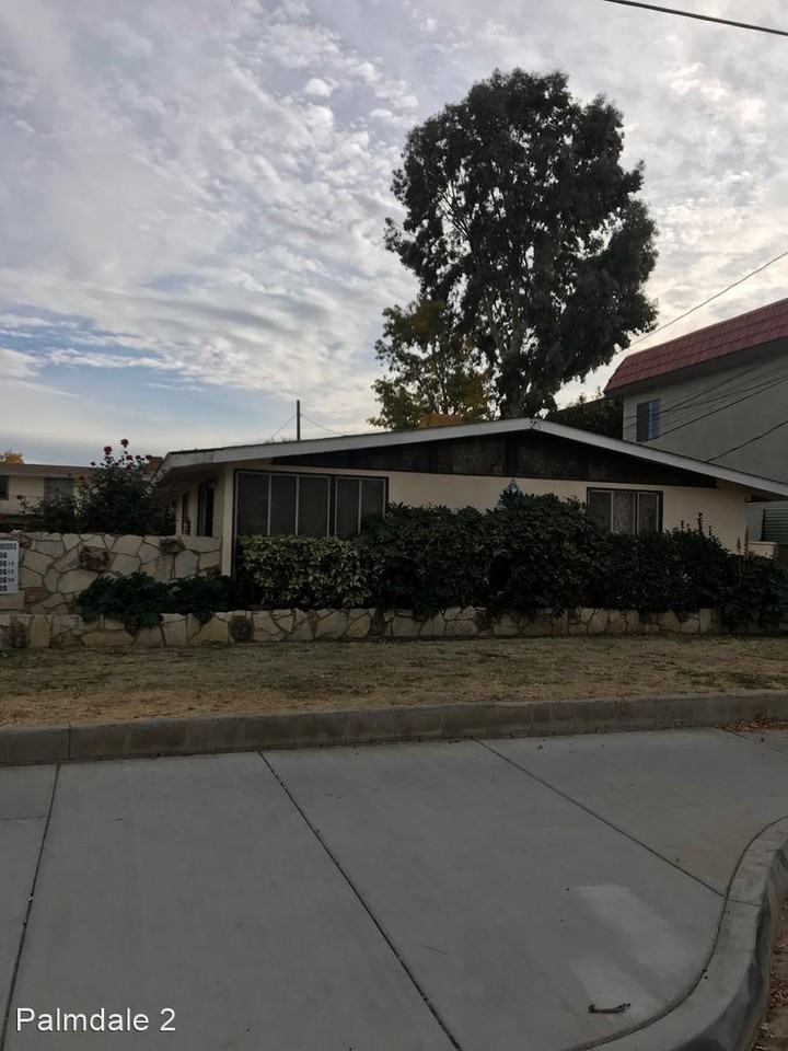 936, 938, 940 East Avenue Q-12 - Photo 2 of 11