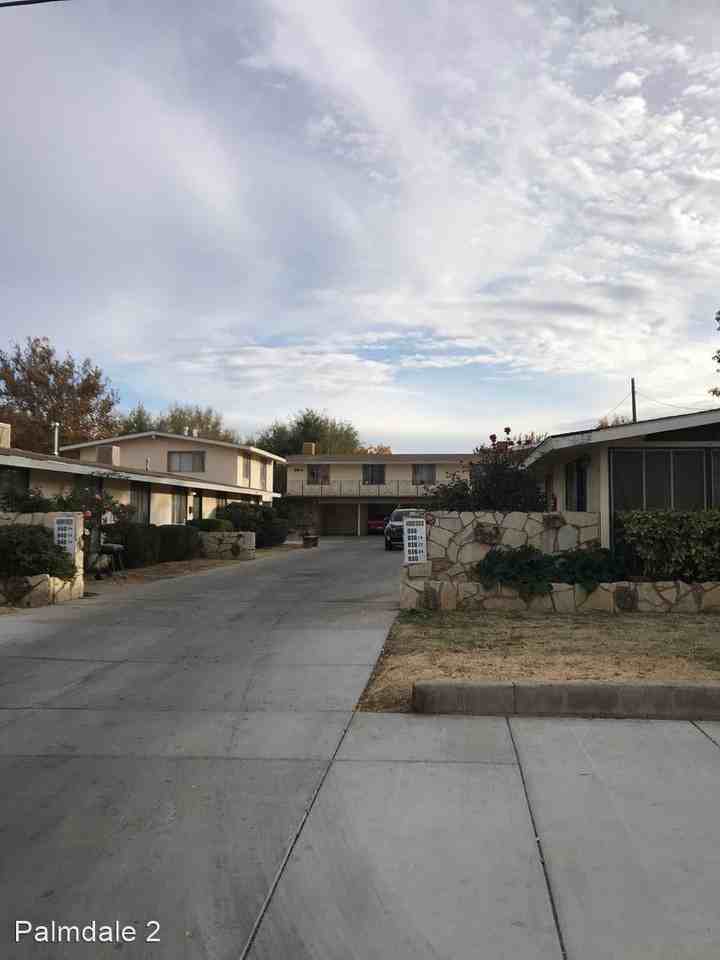 936, 938, 940 East Avenue Q-12 - Photo 3 of 11